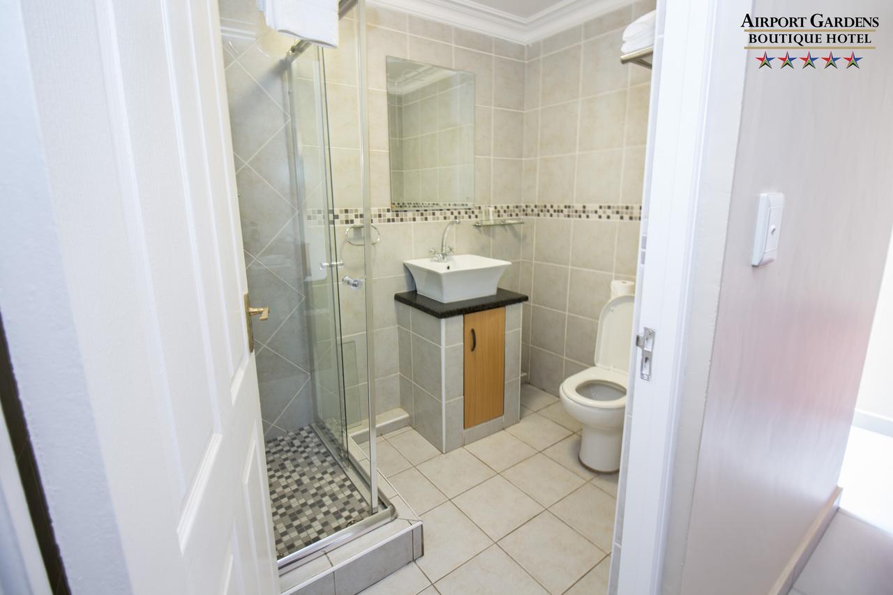 Twin Room with Shower