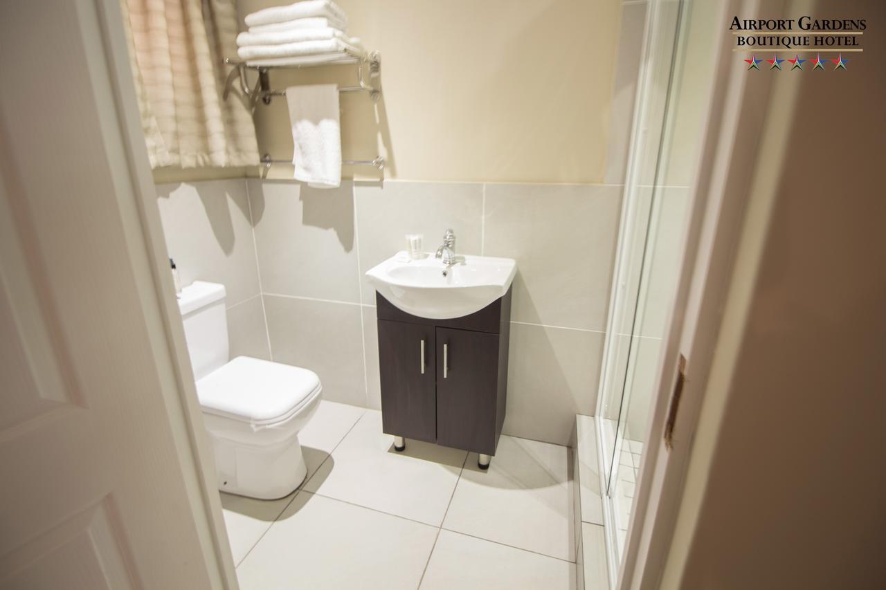 Standard King Self-catering Room